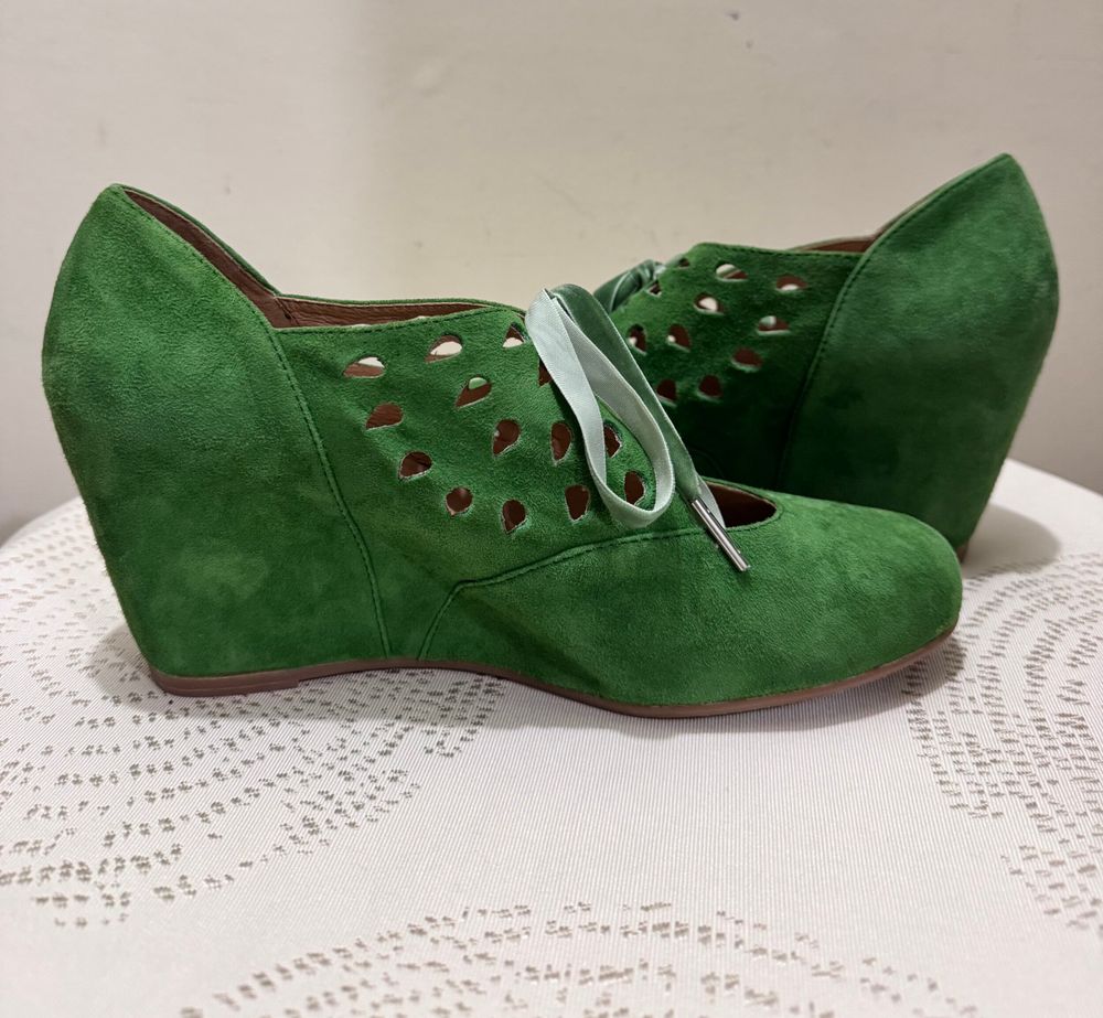 Isabella Anselmi Green Suede Wedges – Size 39