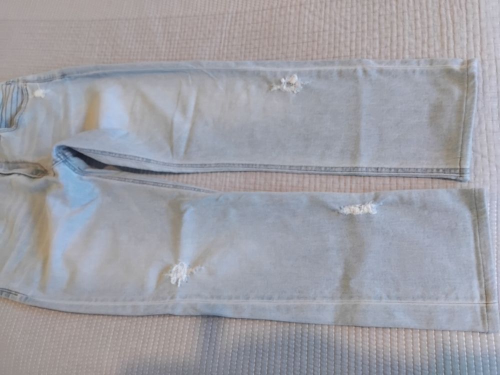 Riders Light Blue Distressed Jeans