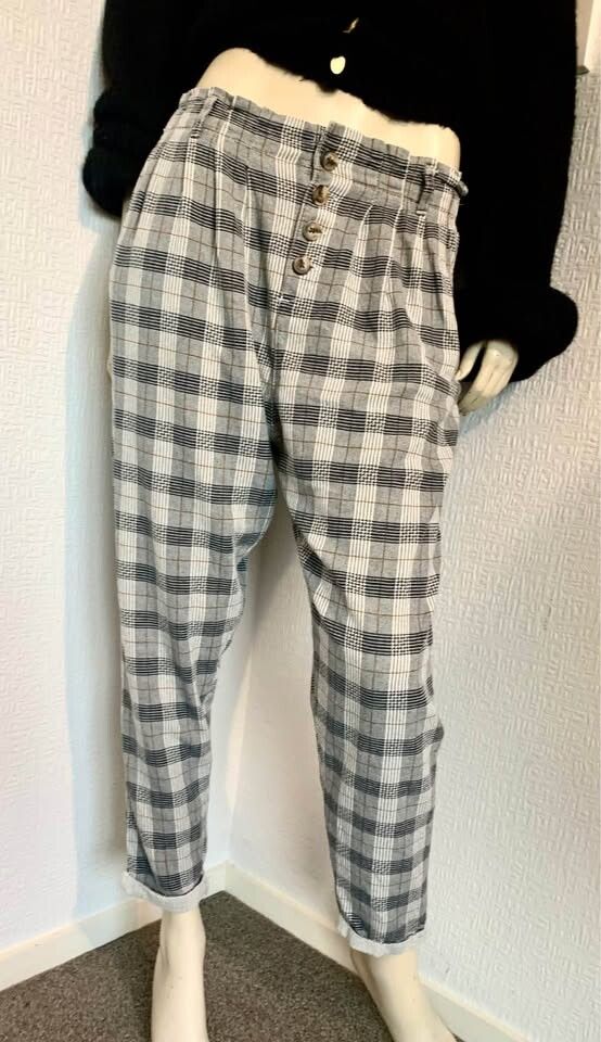 Clockhouse Relaxed Fit Checked Pants - Size 12