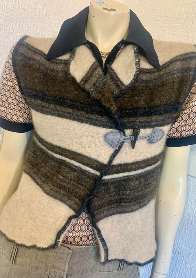 Noble Wilde Woollen Vest - Size 8