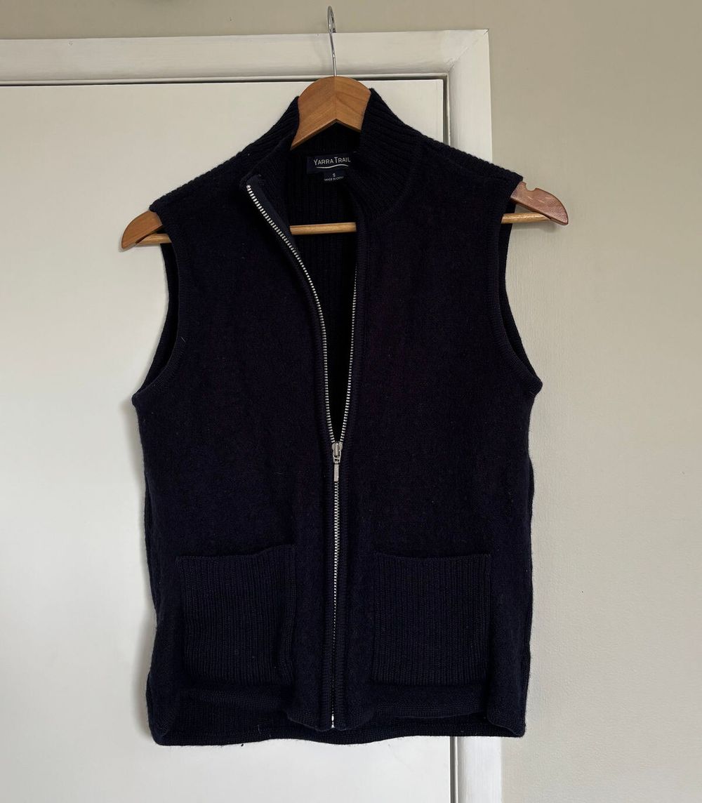 Yarra Trail Navy Knit Vest Size S