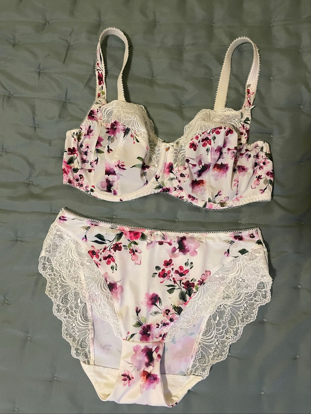 Fantasie Lingerie Set
