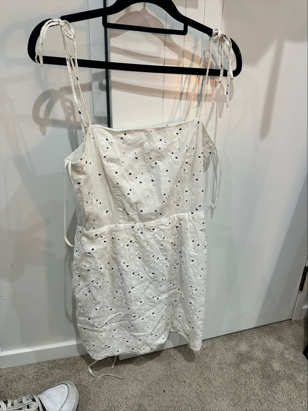 Quulat White Polka Dot Mini Dress