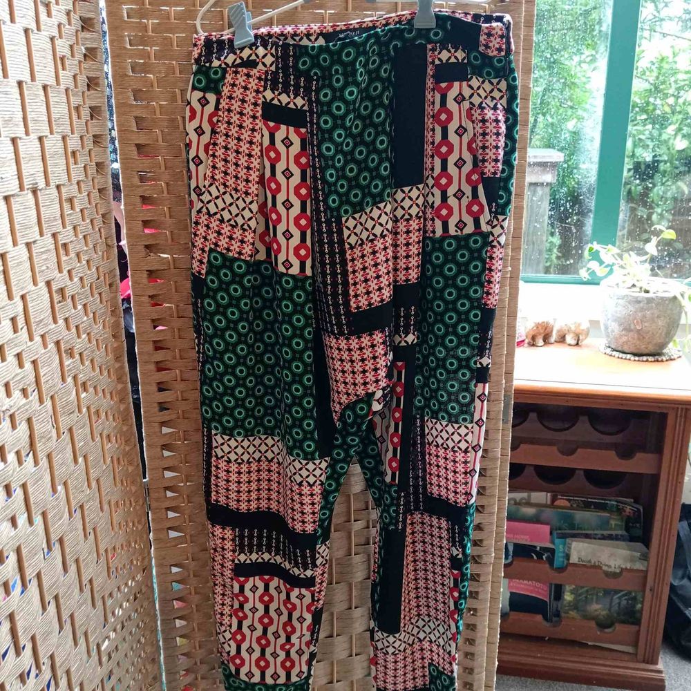Forever 21 Multicolour Geometric Print Pants