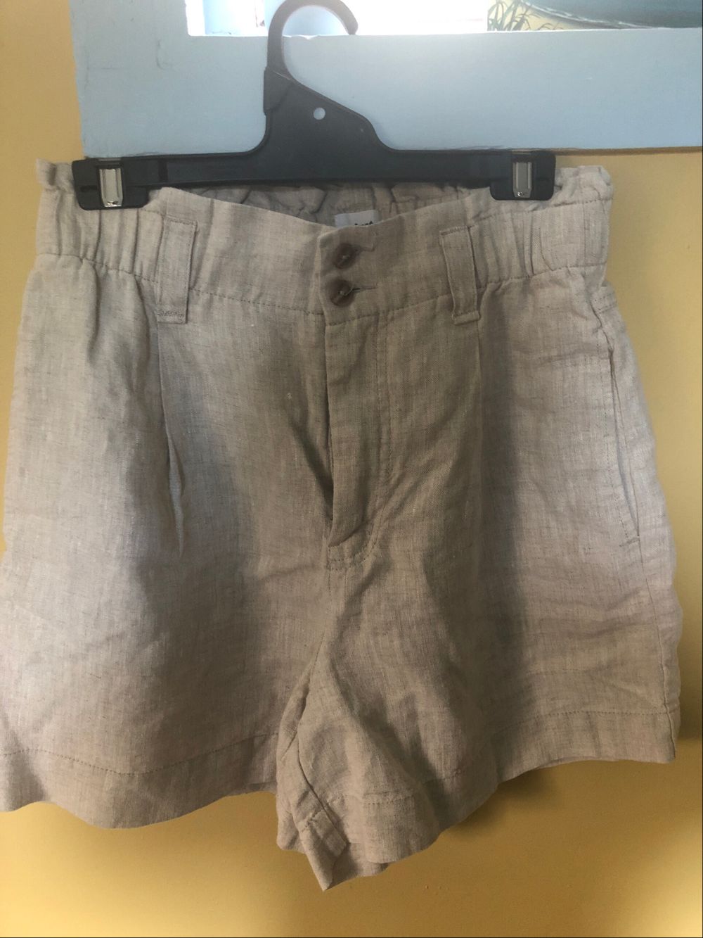 linen shorts
