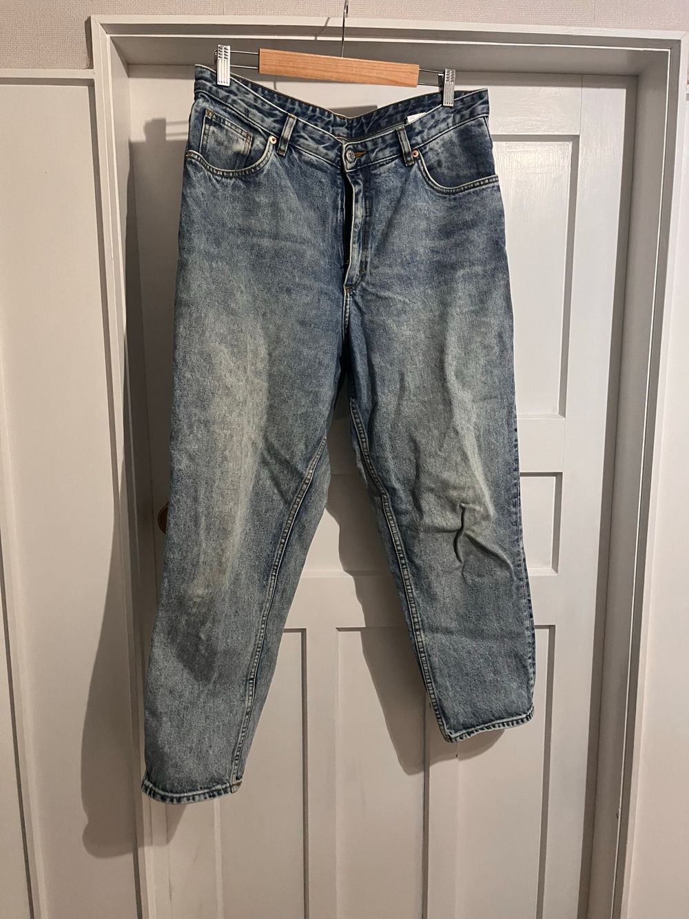 Monki Taiki Blue Denim Jeans
