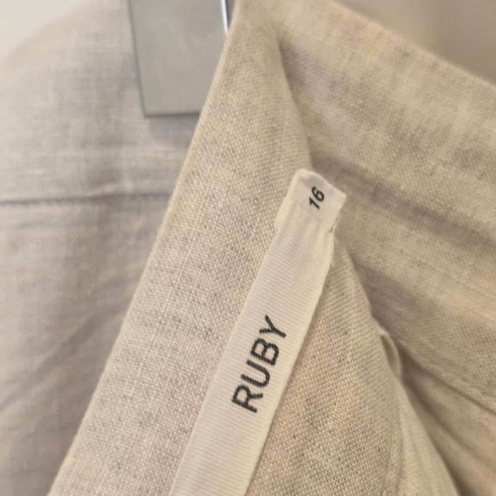 Ruby sz 16 linen Trousers