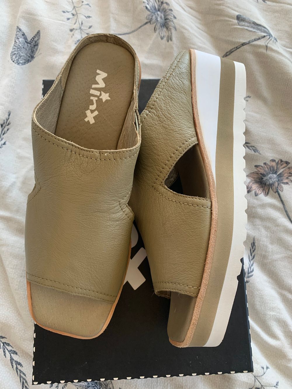 Minx – Khaki Cut‑Out Platform Sandals (Size 40)