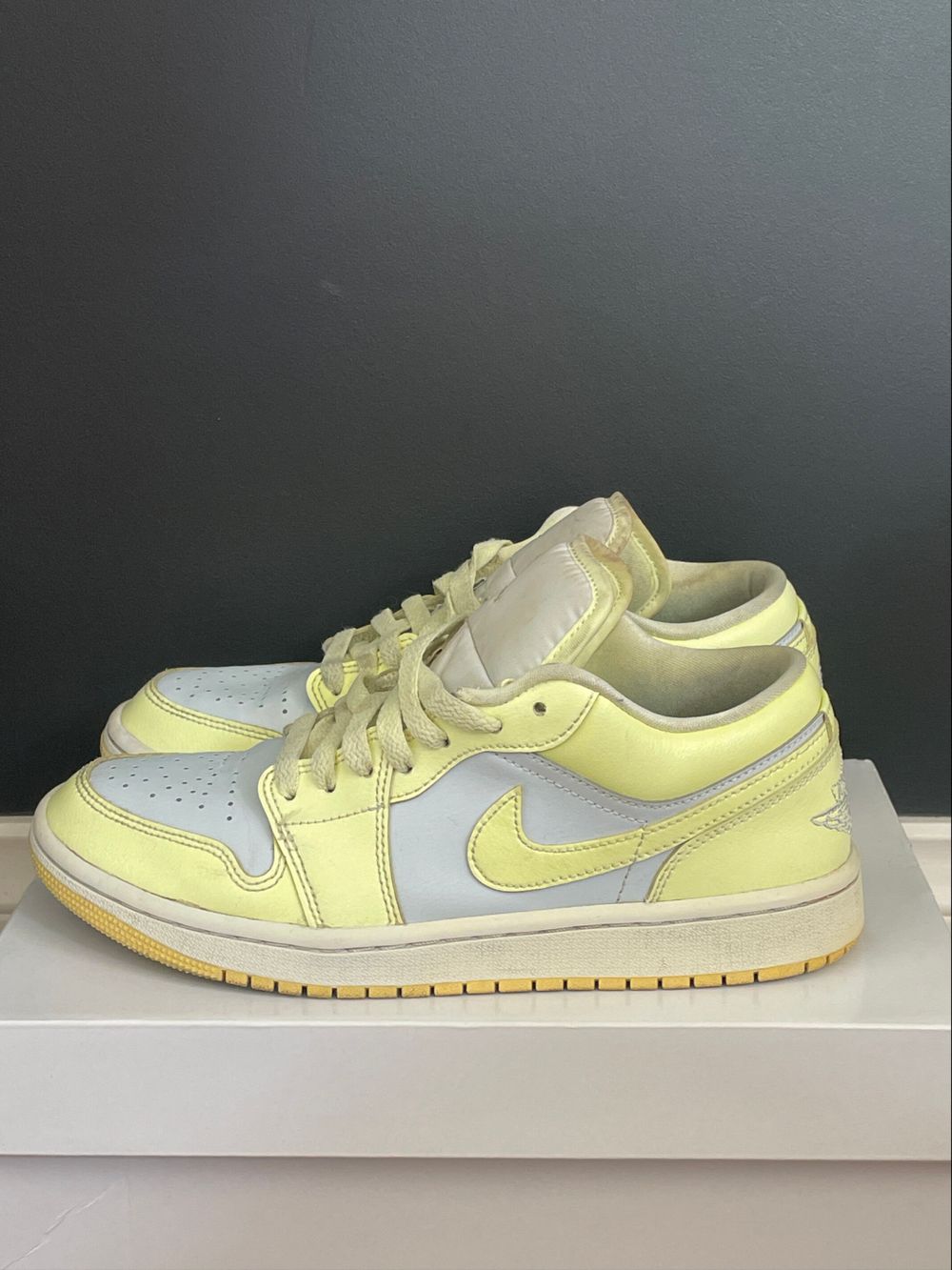 AIR JORDAN 1 LOW LEMONADE