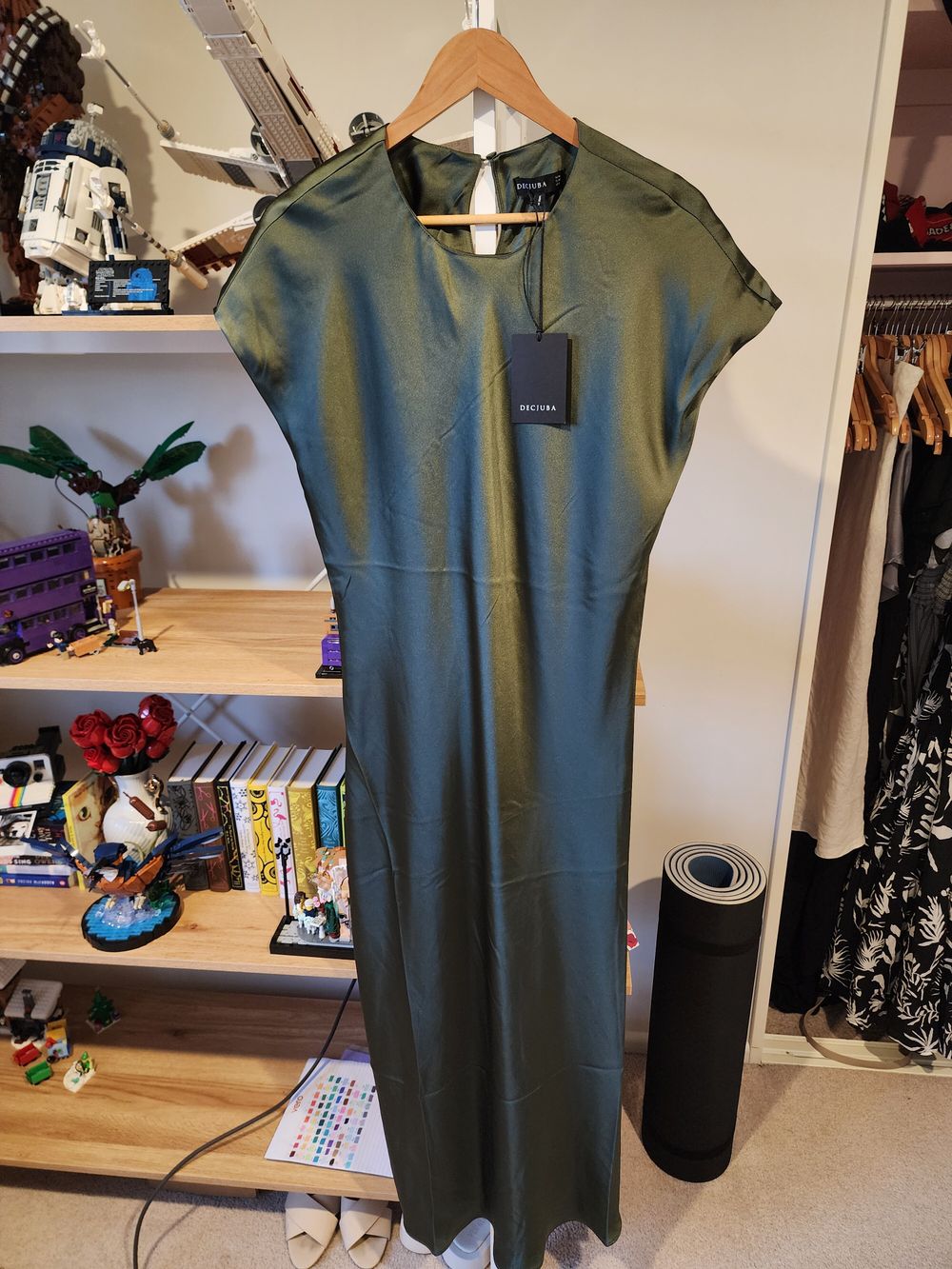 Decjuba - Gemma Satin Tee Dress on Designer Wardrobe