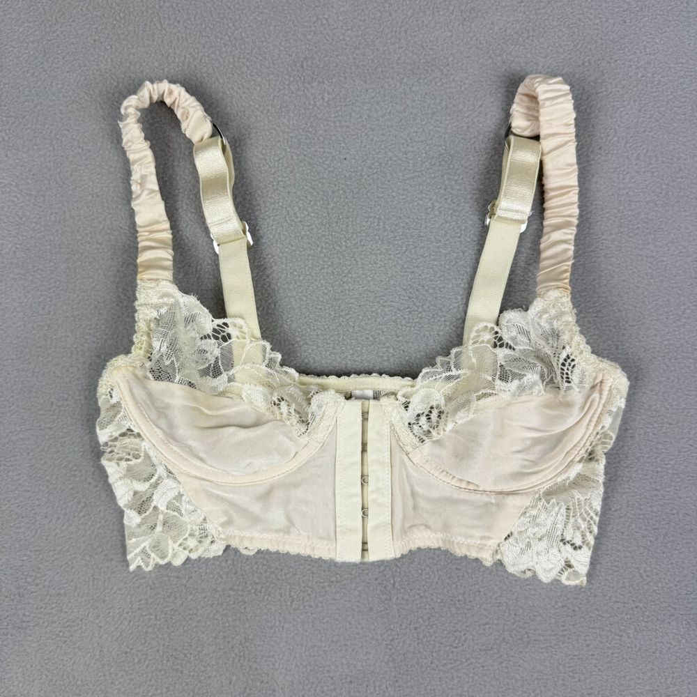 Lonely Lace Ivory Bra