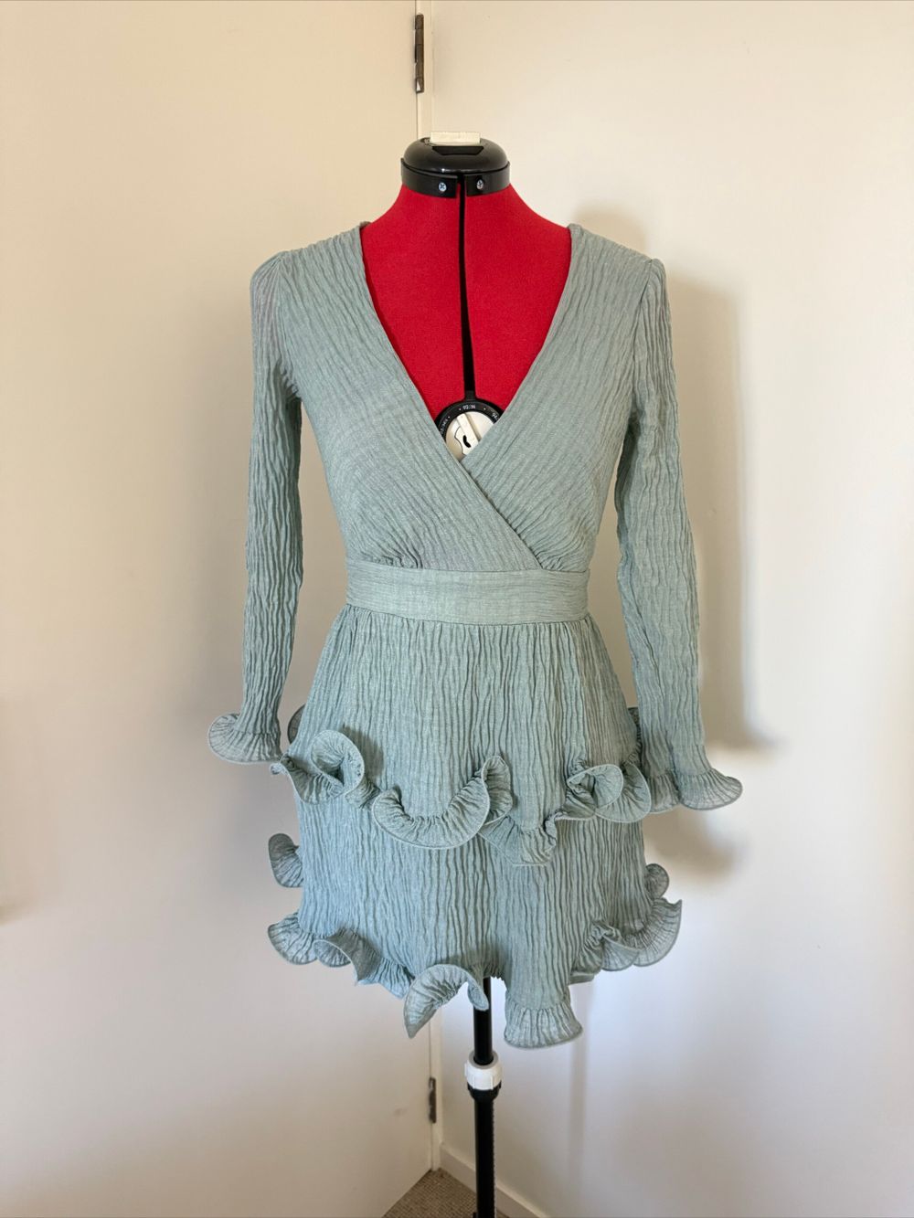 saints and secrets long sleeve dress SAINTS + SECRETS. V Neck, Long Sleeve green color WOMENS mini DRESS size MEDIUM