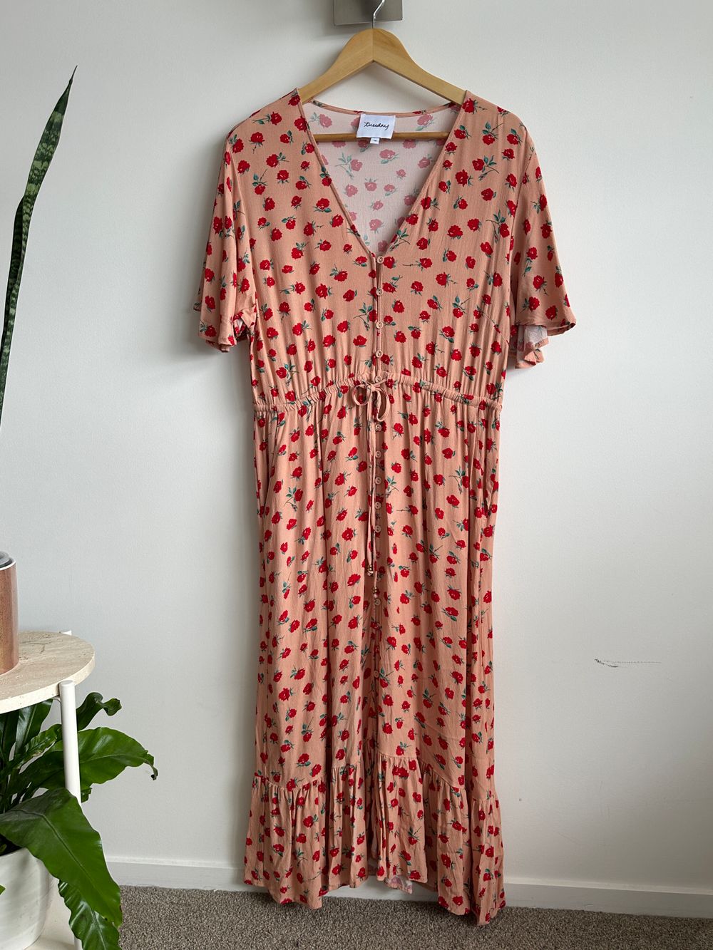 TUESDAY Floral Midi Dress Size 14