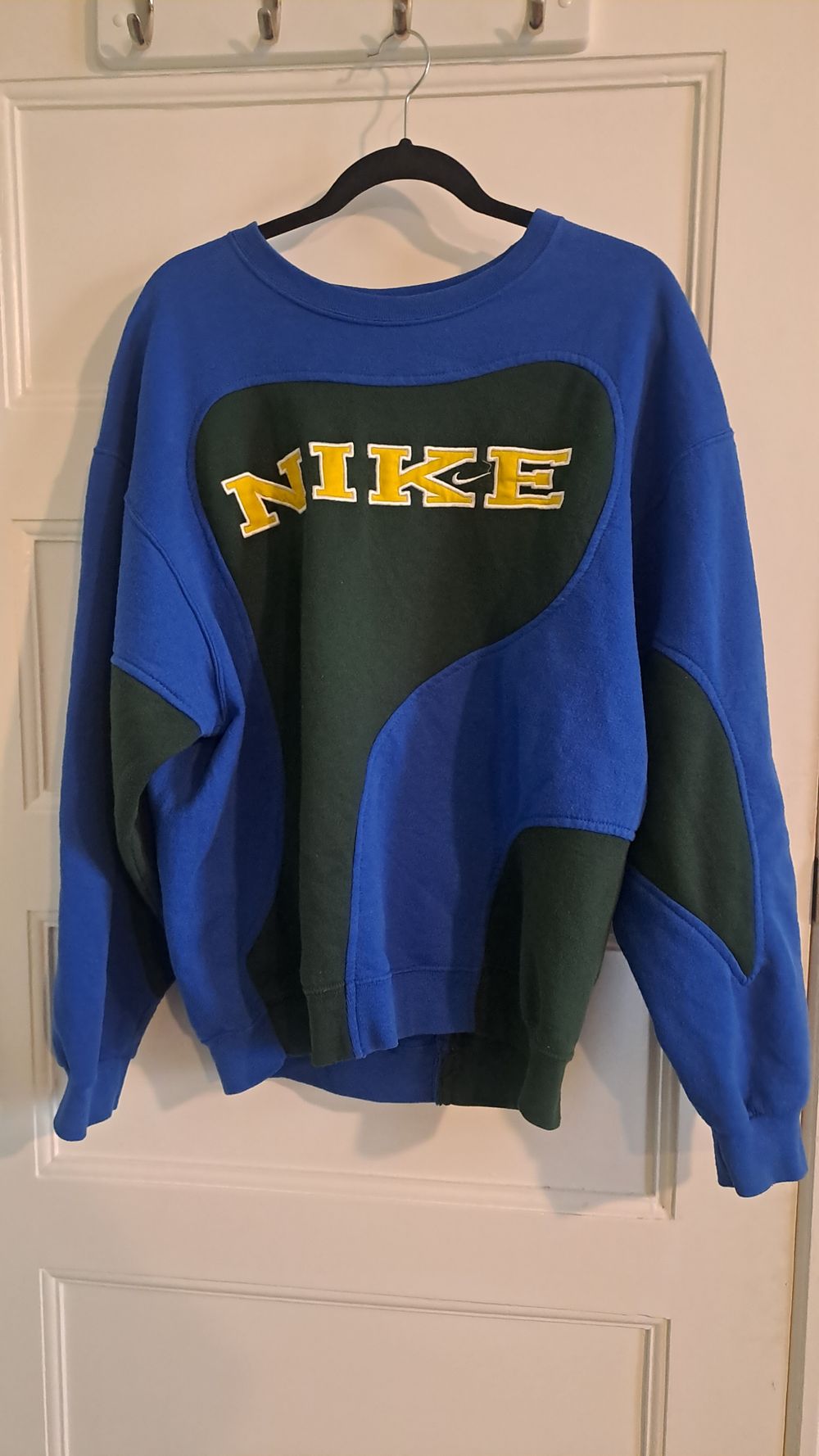 vintage Nike Blue and Green Jumper