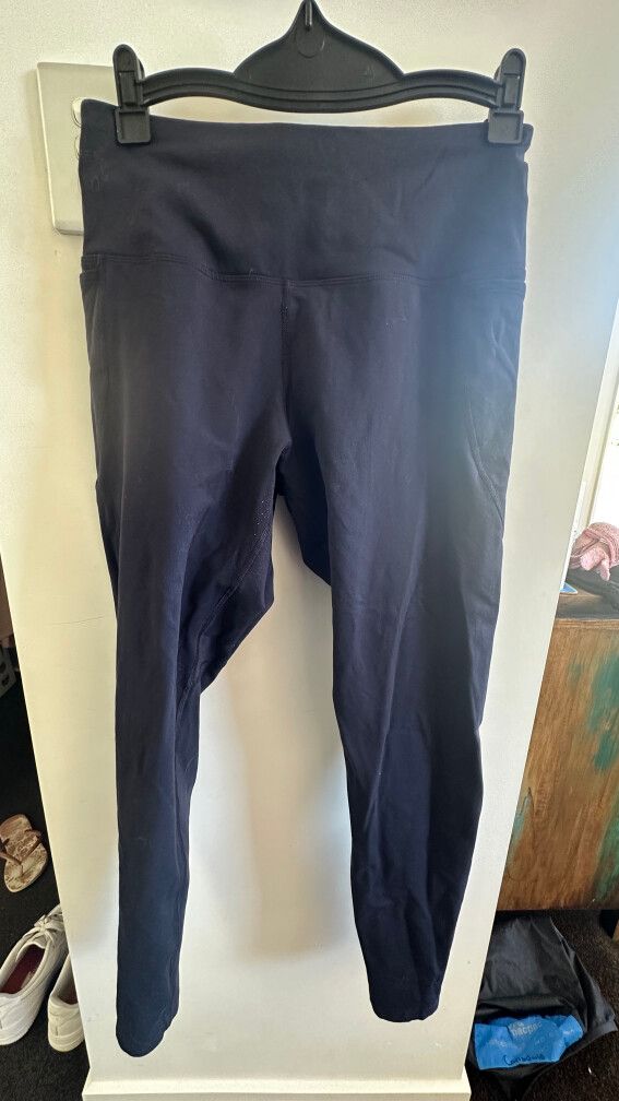 Amy thermal phone pocket full length leggings