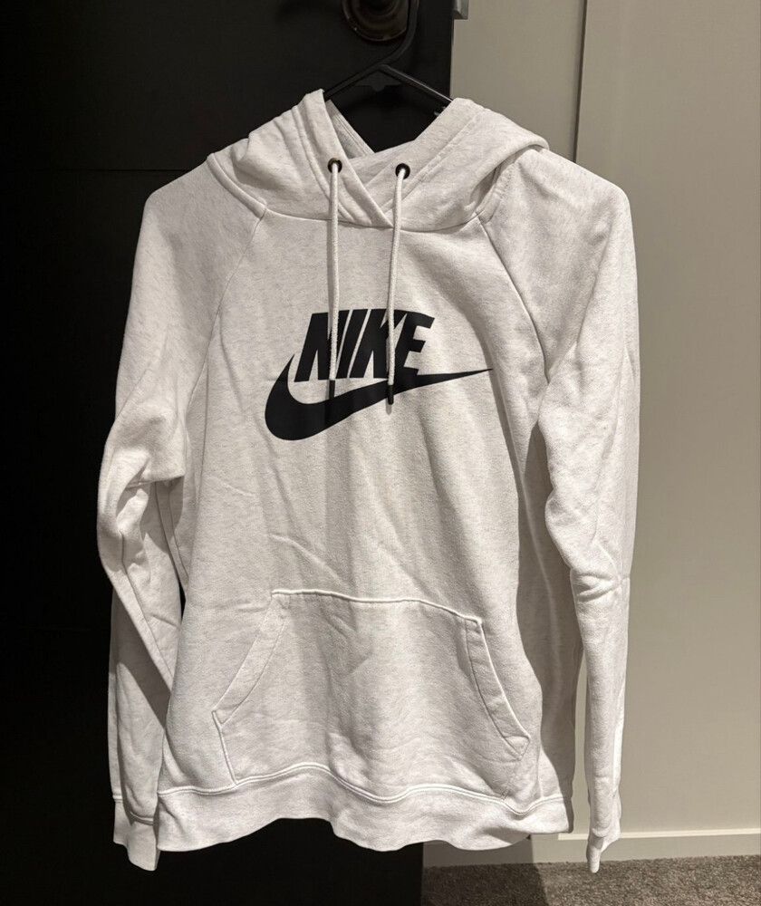 nike hoodie under $20