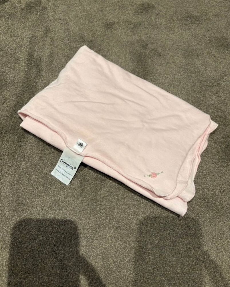 Dimples Pink Cotton Wrap