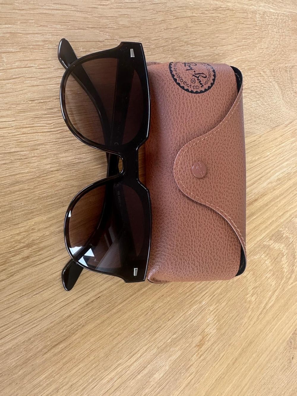 Ray Ban sunnys