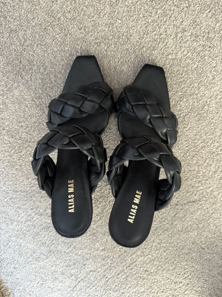 Alias Mae Black Heels (38)