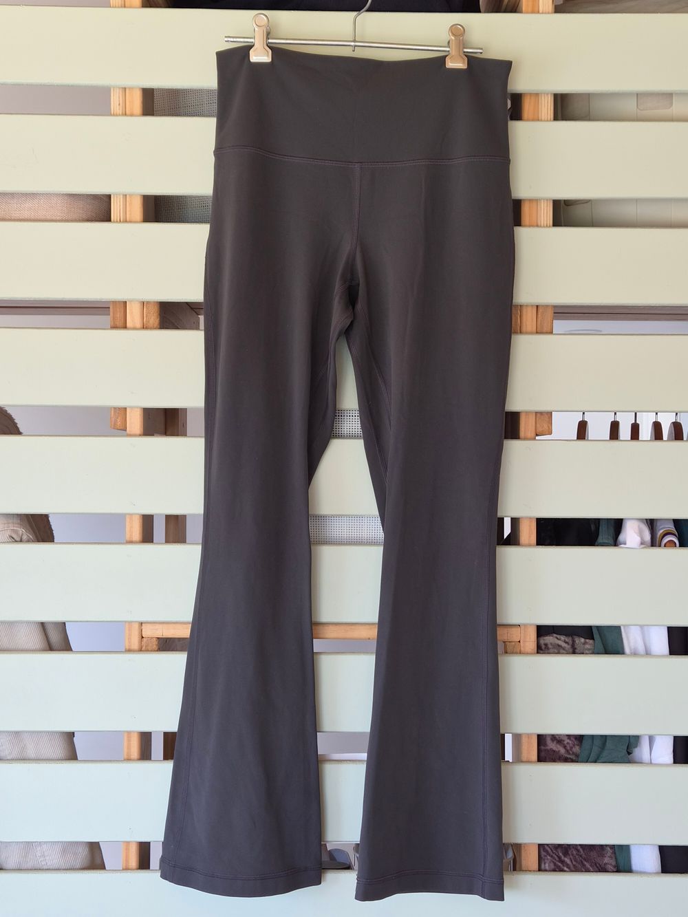 Lululemon SHR Groove Nulu Flare Pants LL8 NZ10-12