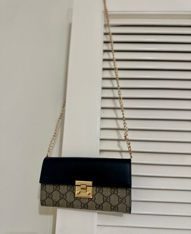 Gucci Padlock Wallet On Chain