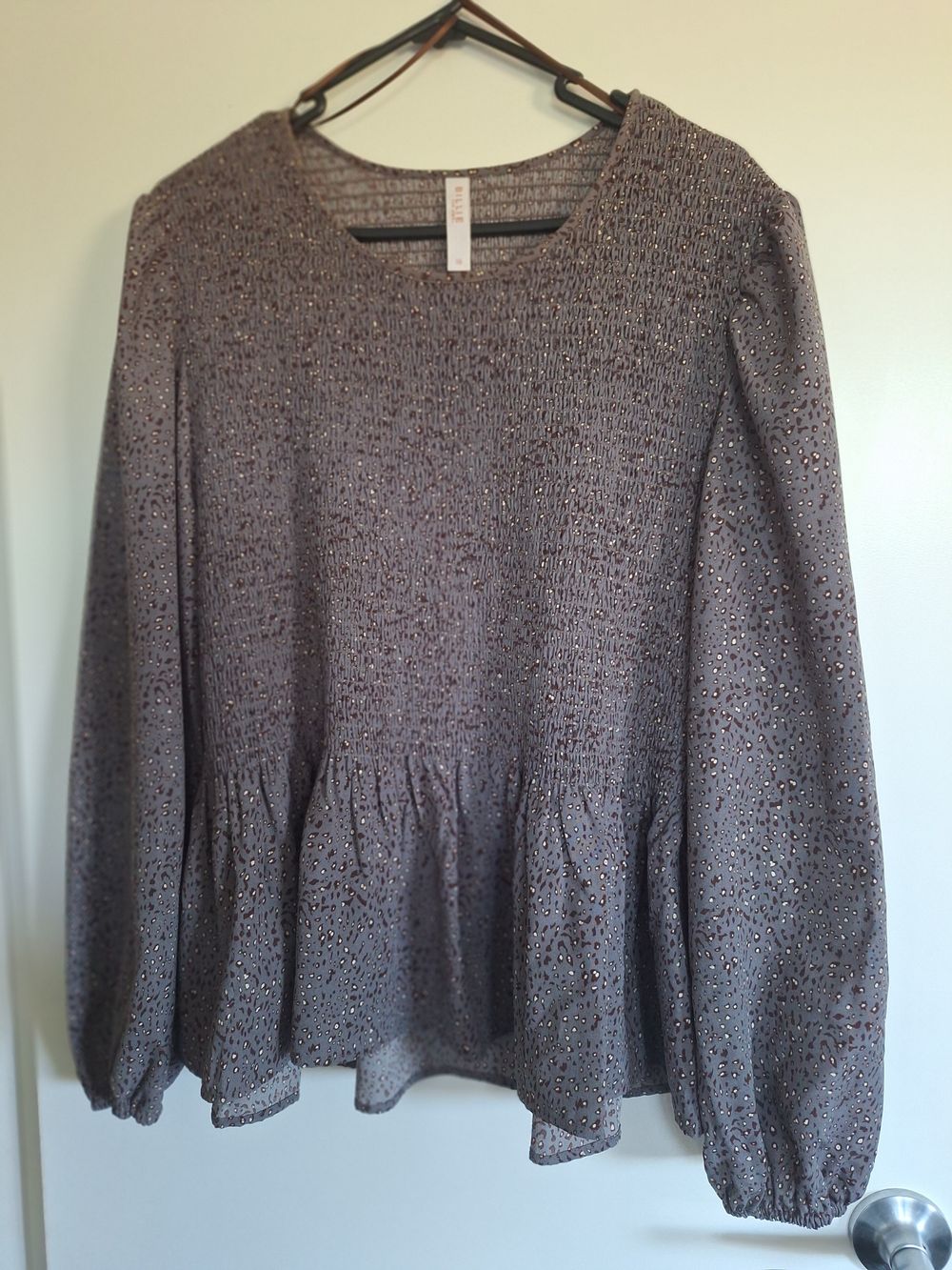 Billie the Label Blouse