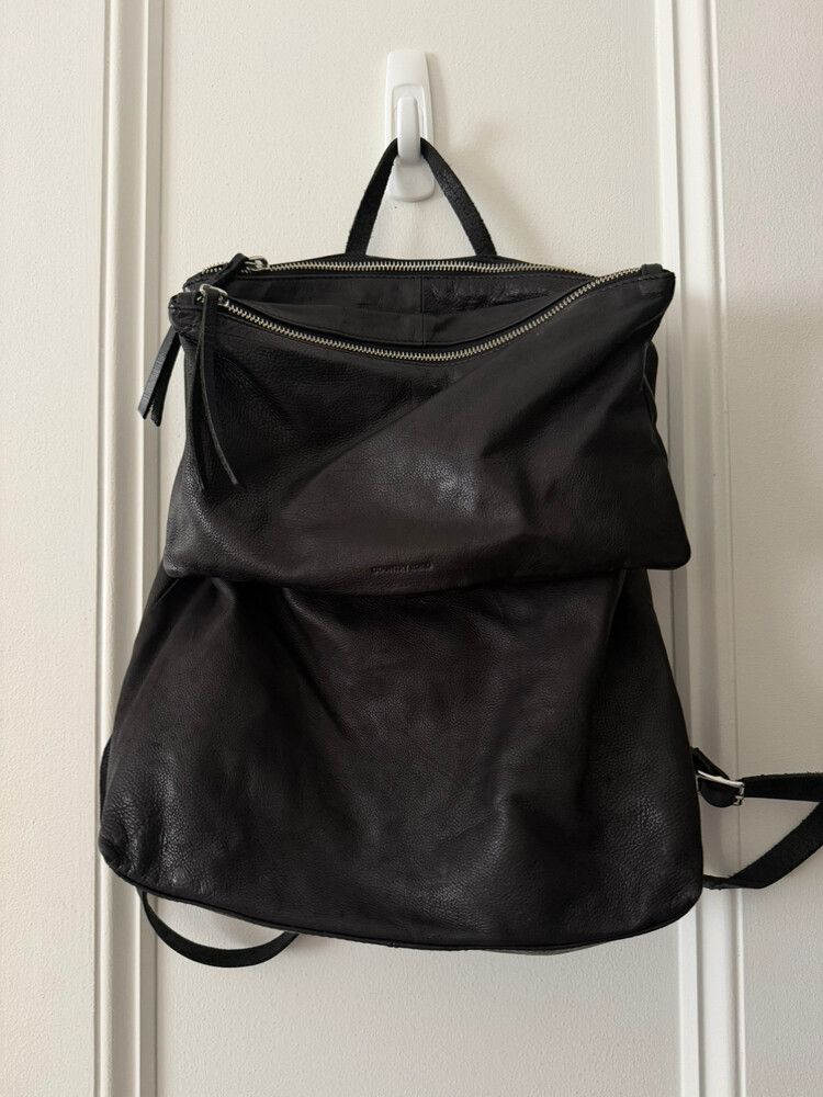 country road leather backpack Lee Creek Western in keychain holder keep chargers The Perfect Leather Backpack for