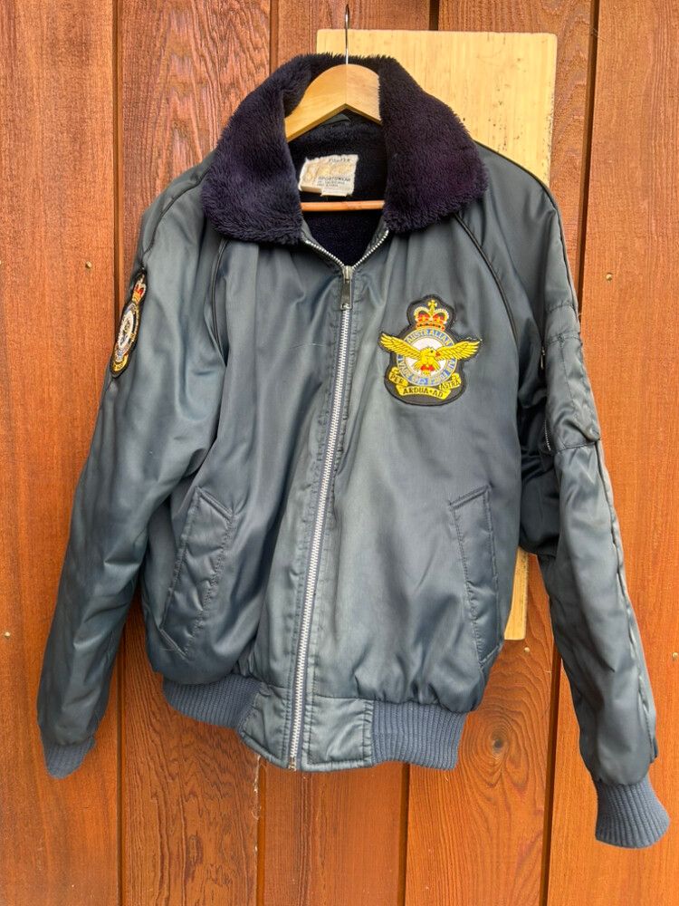 Vintage Royal Australian Air Force RAAF Bomber Jacket (size chest 100cm)