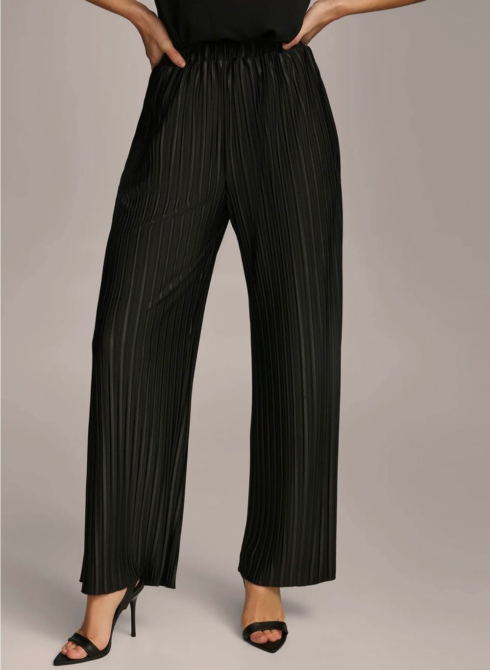 Bershka pleated pants