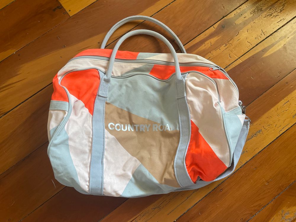 Country Road duffle bag