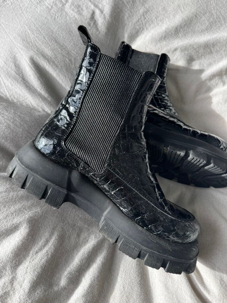 Topshop Black Croc Chelsea Boots