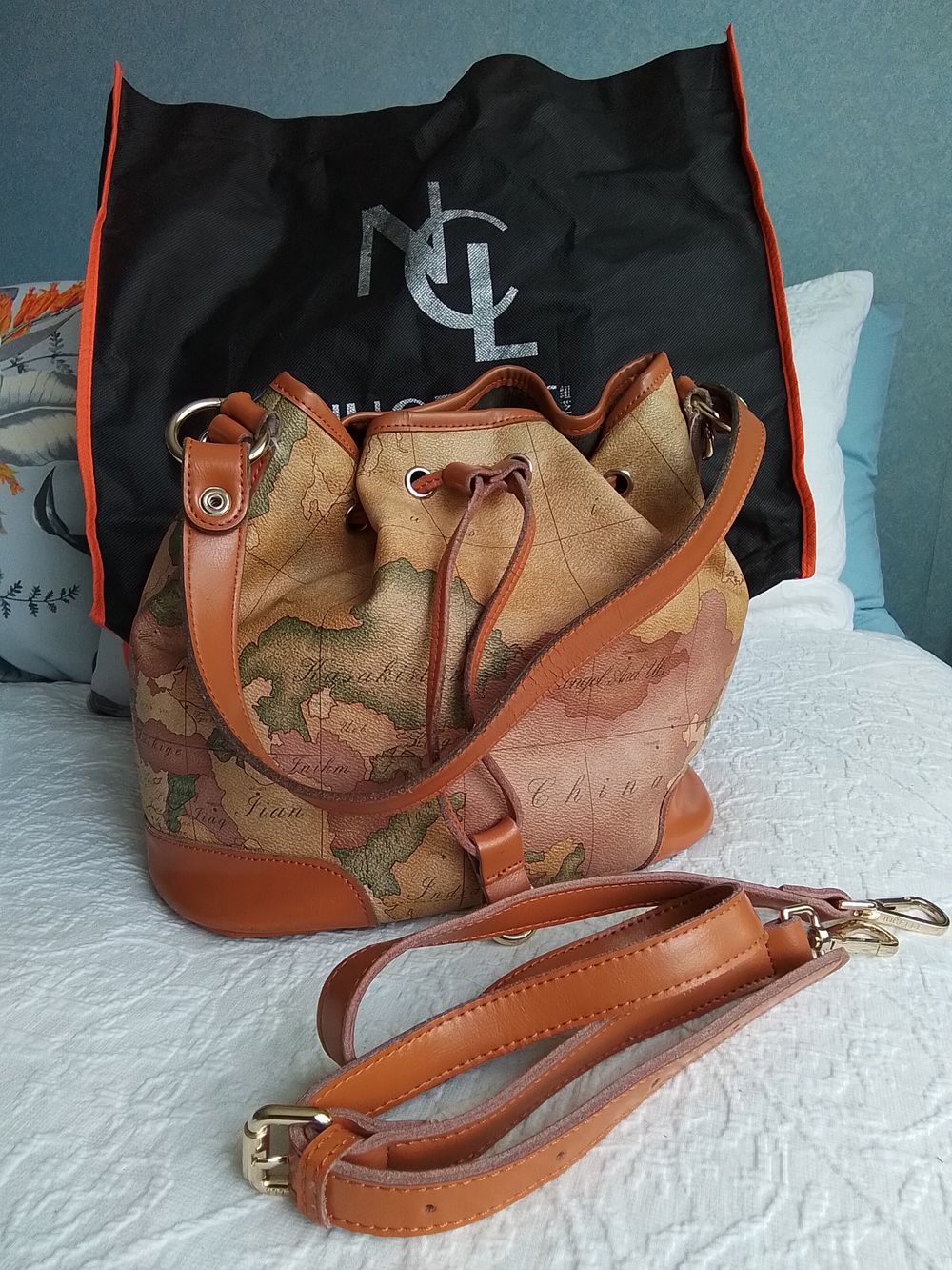 Map Bucket Bag