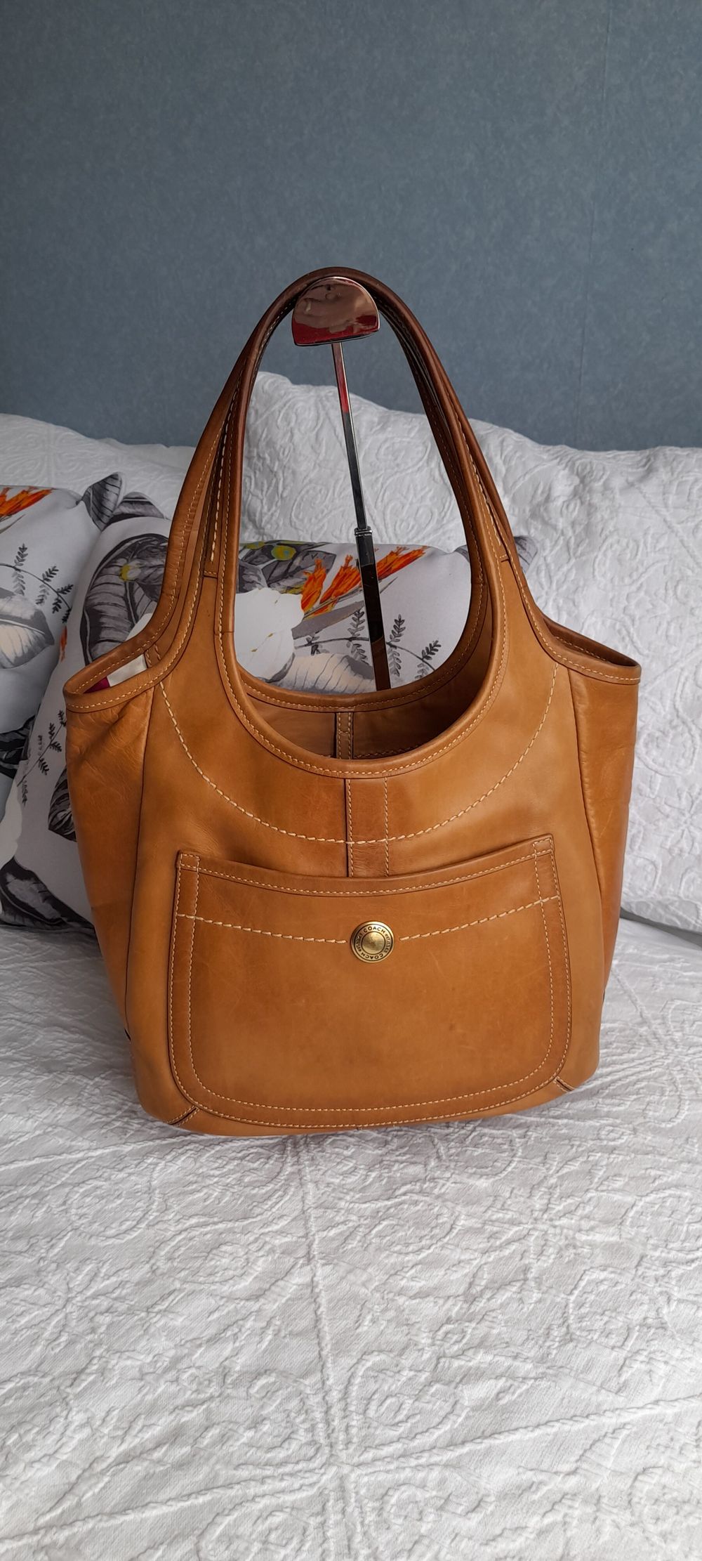 coach Legacy ergo soho hand bag 10741 Coach legacy ergo leather - Gem