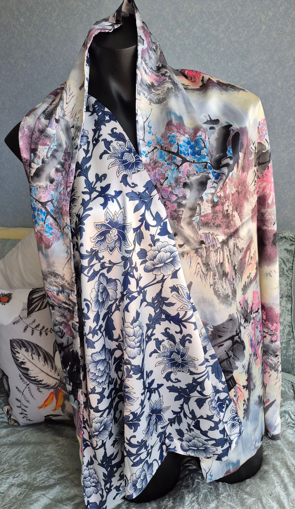 Reversible Long Scarf.