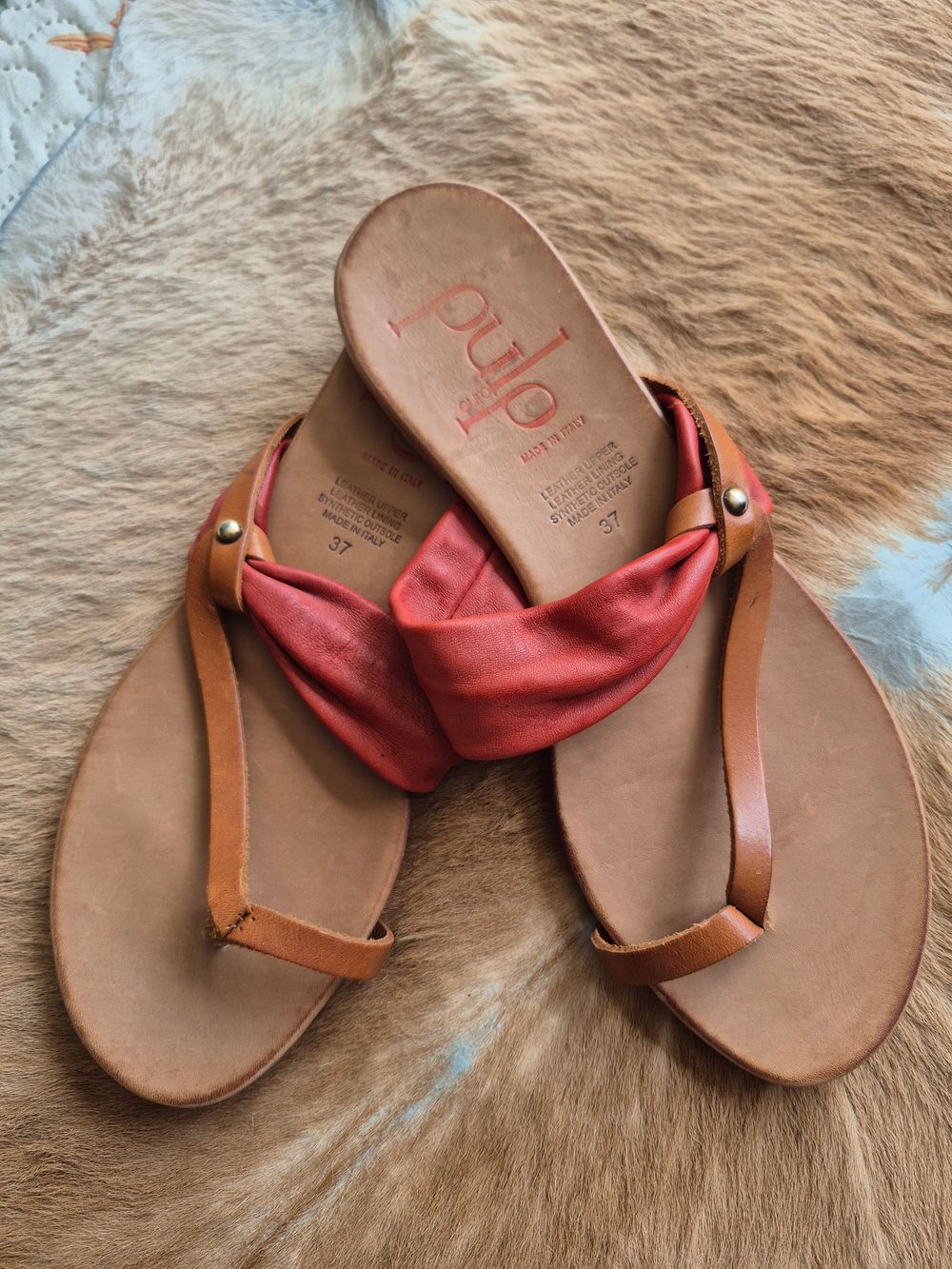 Pulp Red leather sandals.