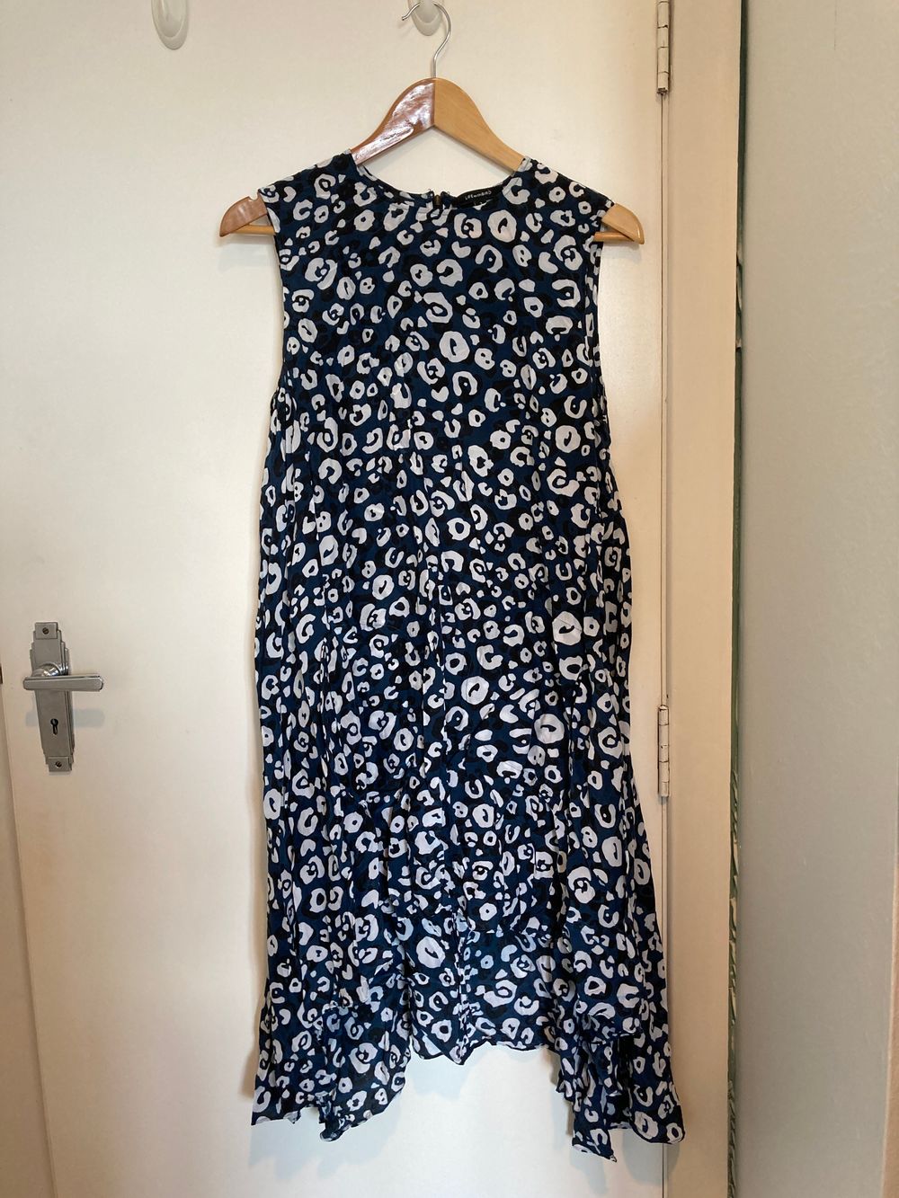 Sleeveless summer dress