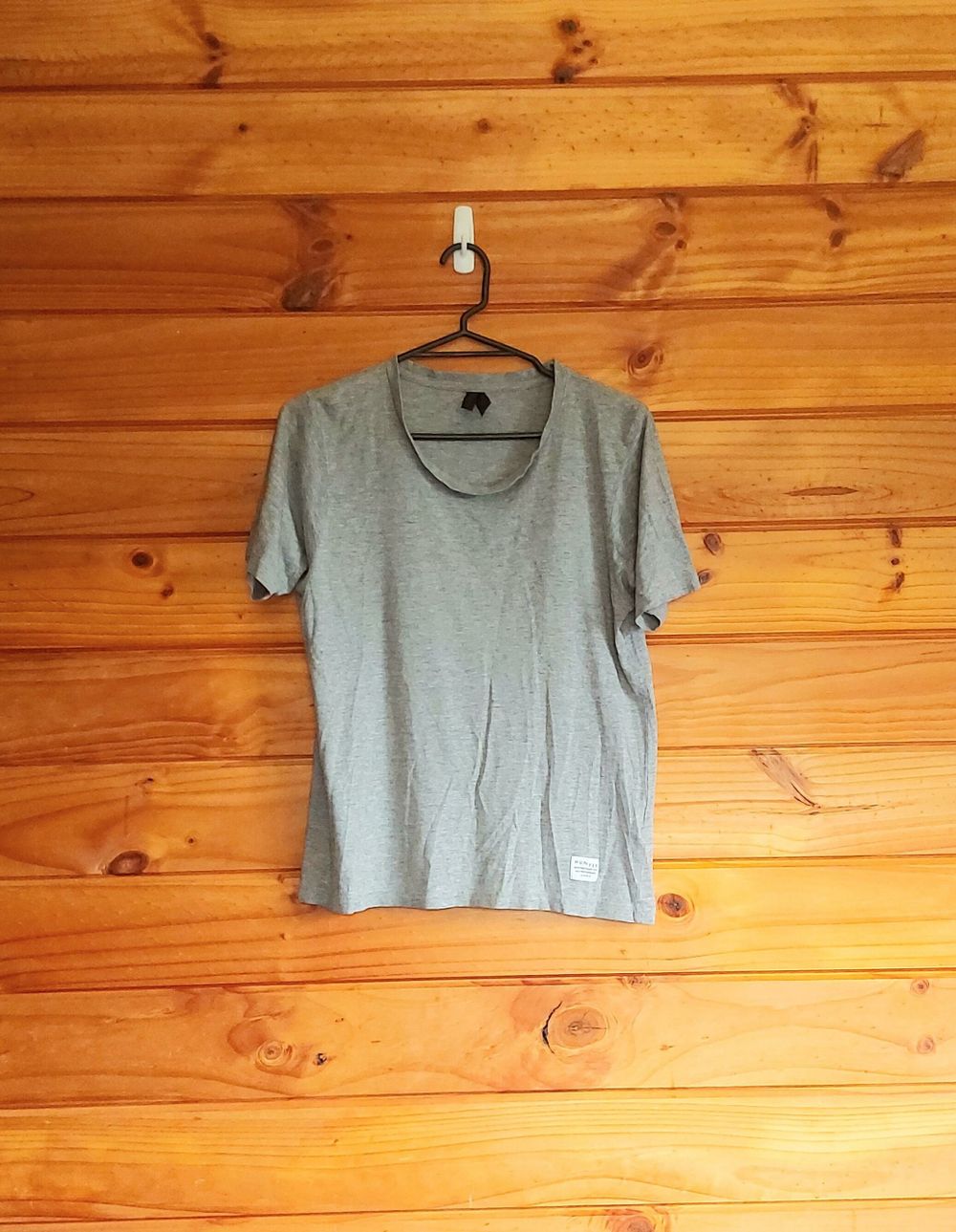 Huffer grey t-shirt