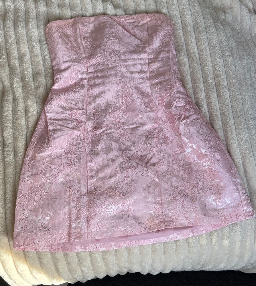 Princess Polly - Princess Polly Pink Strapless Dress on Designer Wardrobe