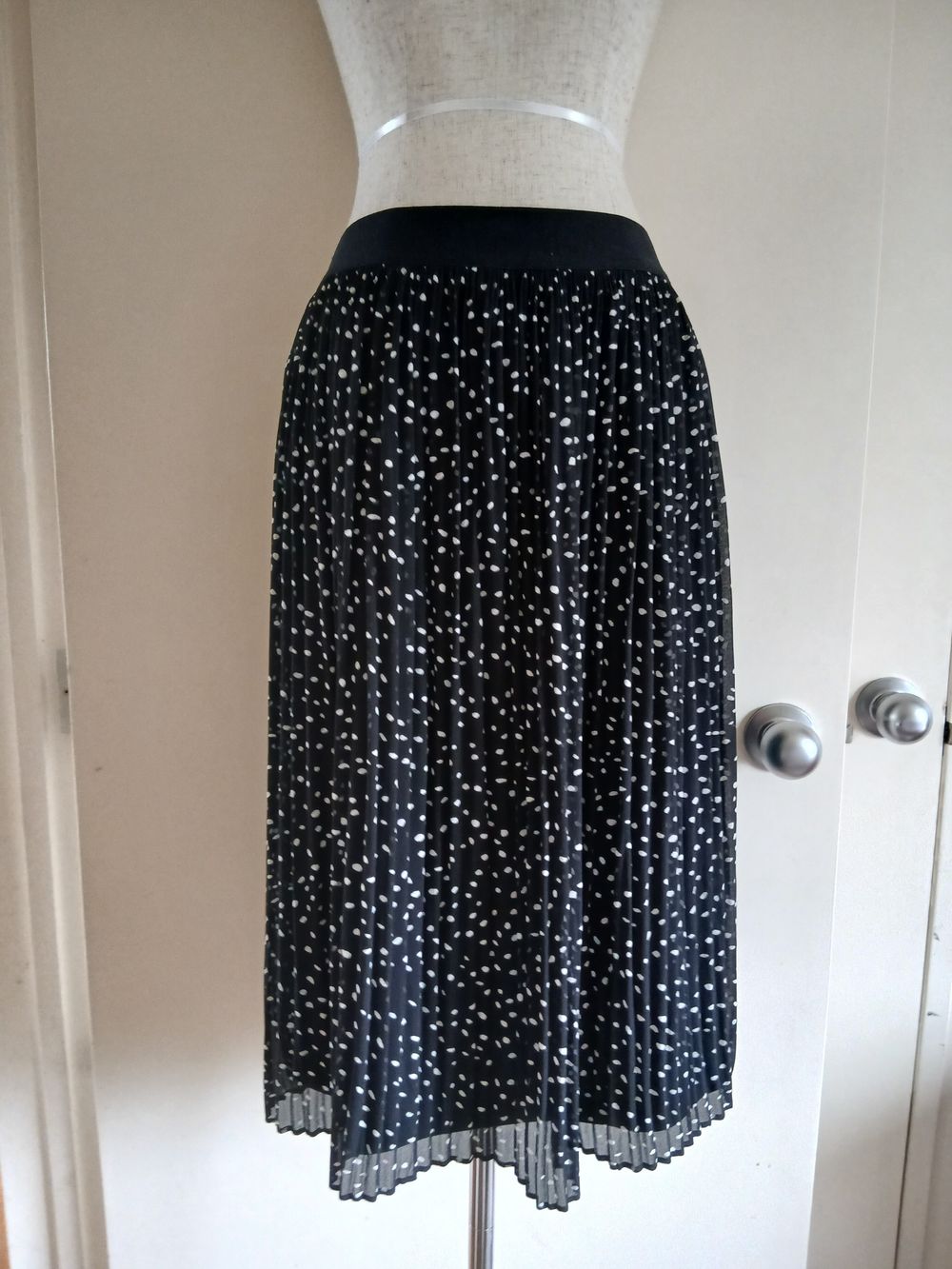 Black/White Polka-dot Skirt