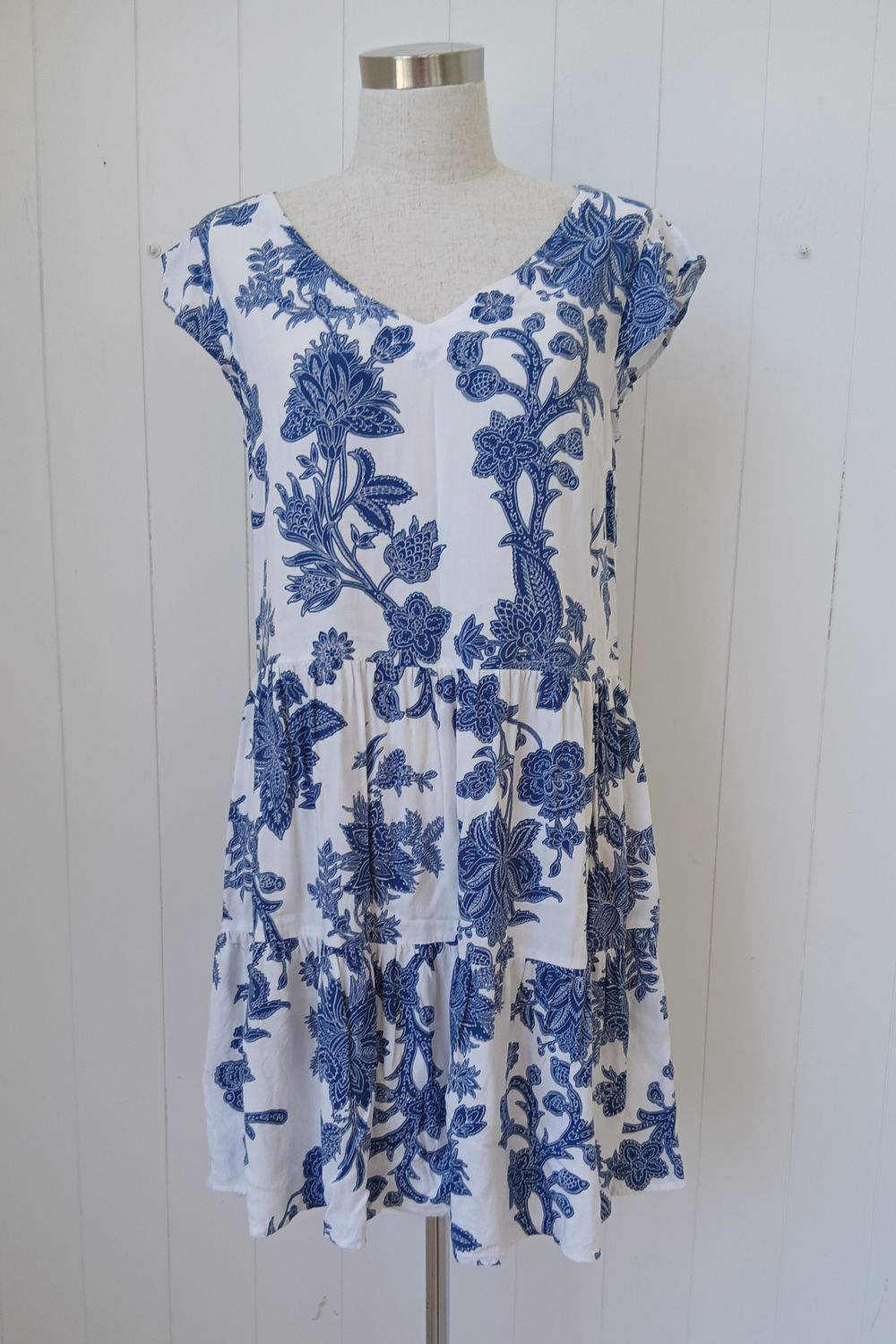 knee length dresses for ladies Zest linen black midi dress main image 0