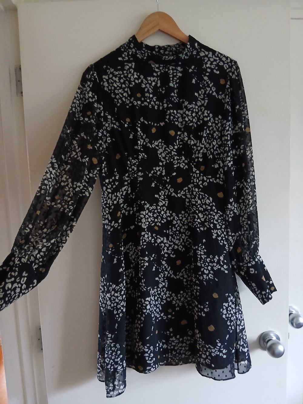 Amaya Black Printed Long Sleeve Dress