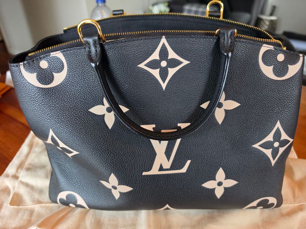 Louis Vuitton Black Monogram Tote
