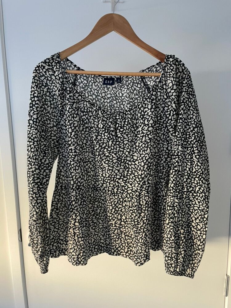 Gap Black White Long Sleeve Top