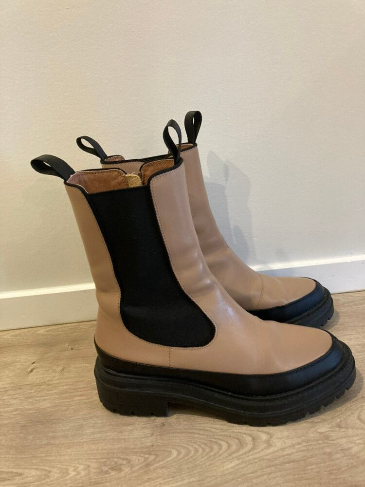 Mi Piaci Chelsea Boots size 36