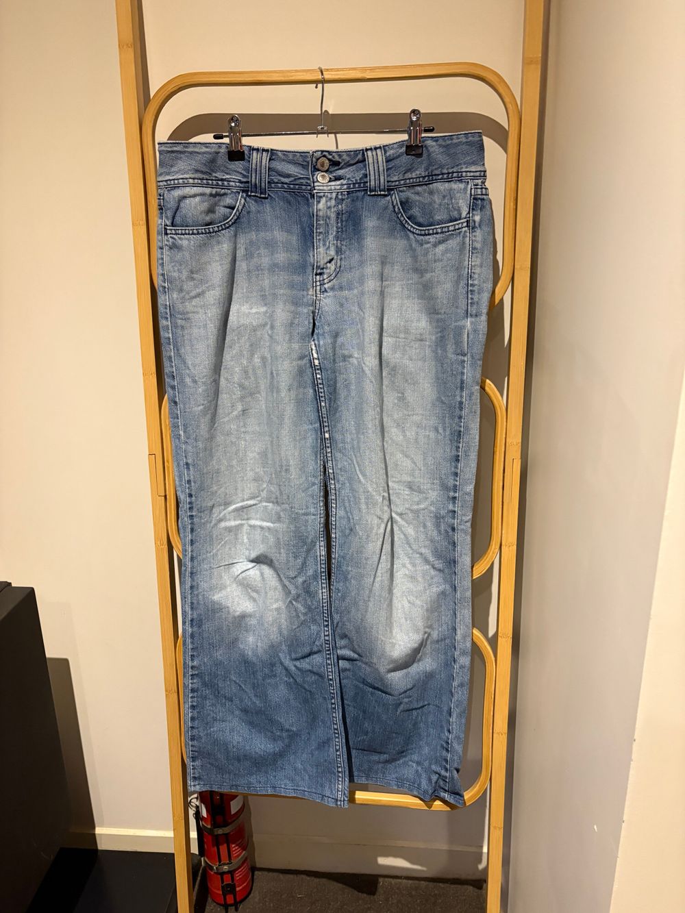 Levis light Wash Blue Wide Leg Jeans size 14 L33