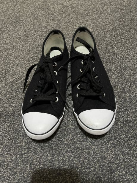 Women’s sneakers (Black and White)