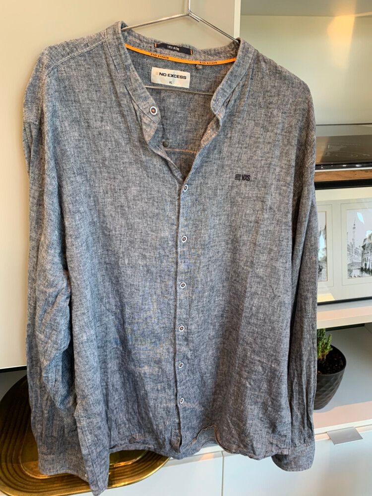 No Excess Collarless Grey Shirt
