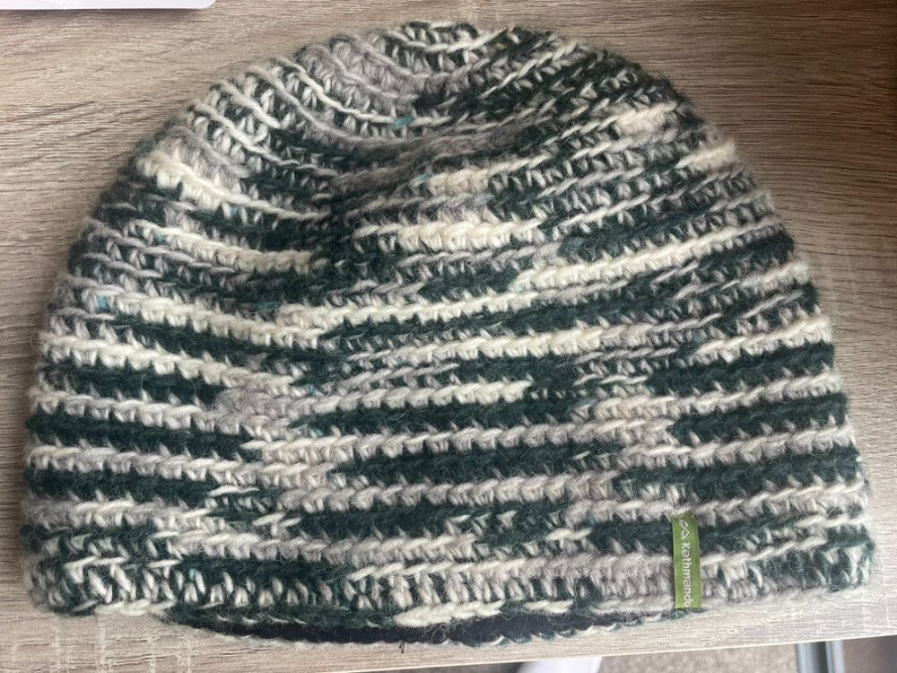 Kathmandu Lambs Wool Green White Knit Beanie