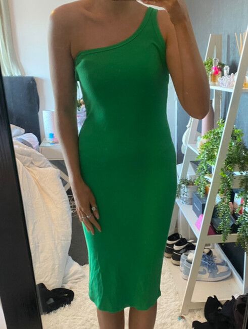 green emerald velvet dress Zara Green Sleeveless Ribbed Knit Turtleneck Ruffle Fit & Flare Mini Dress  Sz S main image 1