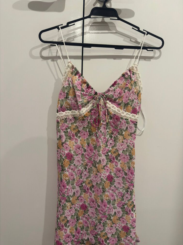 Princess Polly - Emilee Mini dress - Pink floral on Designer Wardrobe